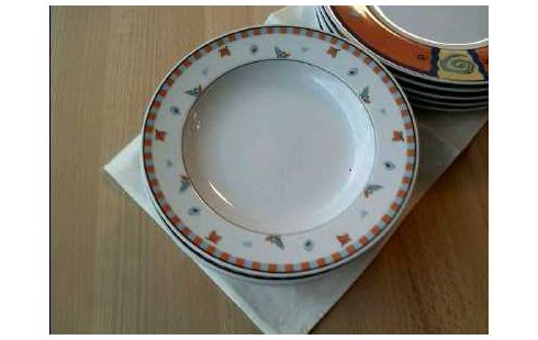 TELLERSET 10-TEILIG <DESSINA> COLORIERT