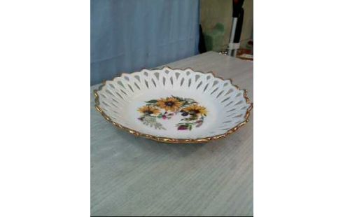 PORZELLANTELLER <JRJS CLUJ> FLORAL VERZIERT