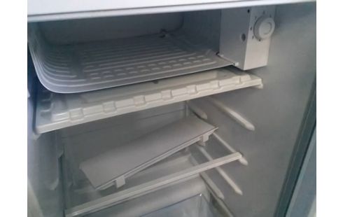 FRIGO TABLE TOP  BLUESKY 91L (PORTE FREEZER CASSEE)