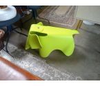 BANK VITRA OLIFANT GROEN