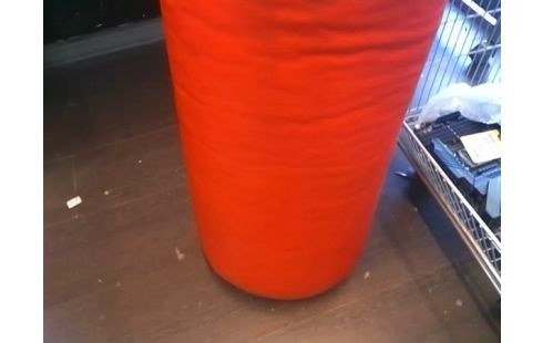 SAC DE FRAPPE AVEC 2 PAIRES DE GANTS OUTSHOCK