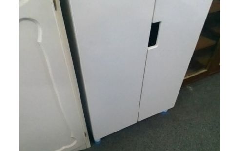 ARMOIRETTE 2P BLANCHE IKEA (MANQUE 1 BARRE)