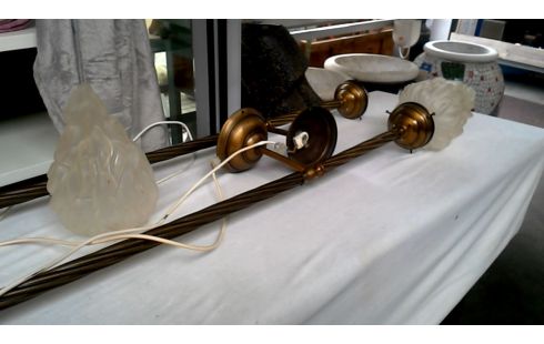 MUURLAMP LOT VAN 2 GM