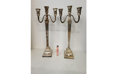 SET VAN 2 KANDELAARS VERZILVERD