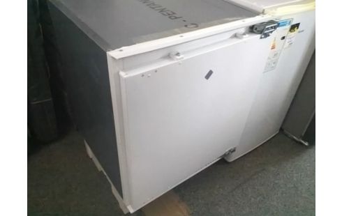 FRIGO ENCASTRABLE IKEA 144L (AVEC VIS POUR PORTE)