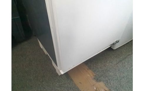 FRIGO ENCASTRABLE IKEA 144L (AVEC VIS POUR PORTE)