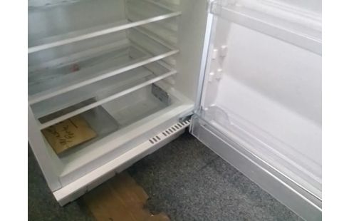 FRIGO ENCASTRABLE IKEA 144L (AVEC VIS POUR PORTE)