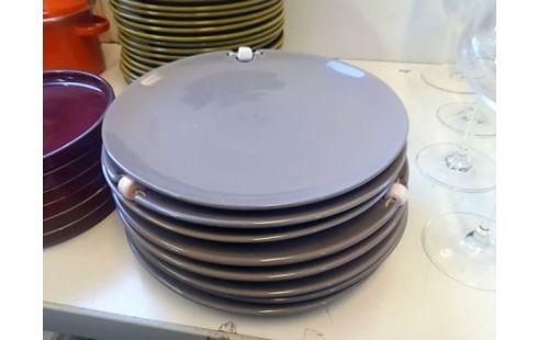 LOT D'ASSIETTES GRISE AVEC PERLE