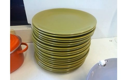 LOT D'ASSIETTES VERTES