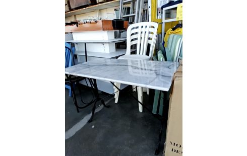 TABLE BISTROT MARBRE
