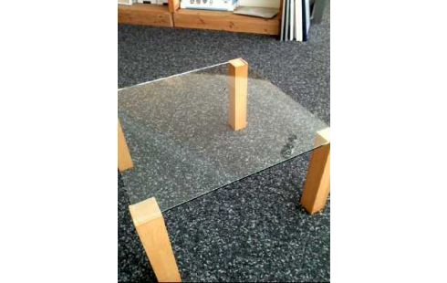 COUCHTISCH GESTELL HOLZ GLASPLATTE