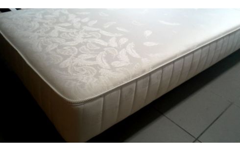 BED BOX SPRING OLIVER STRELLI