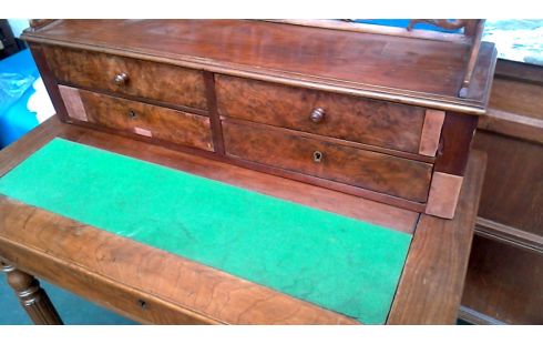 ESCRITORIO ANTIGUO VETA DE CAOBA 5 CAJONES