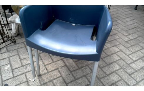 TUINSTOEL LOT VAN 2