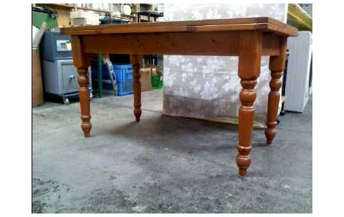 MESA DE COMEDOR RÚSTICO SUPERPUESTOS