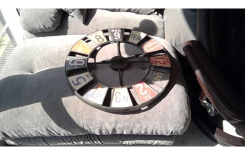 RELOJ DE PÉNDOLA DECORATIVO