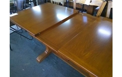 TABLE REGLABLE AVEC ALLONGES INTERIEURES