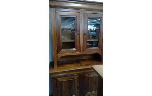 ZWEITILIGER KÜCHENSCHRANK