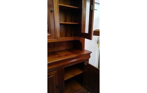 ZWEITILIGER KÜCHENSCHRANK