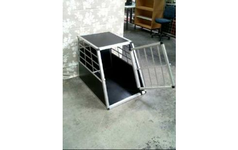HUNDETRANSPORTBOX HOLZ SCHWARZ/ METALL