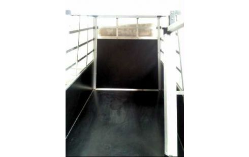 HUNDETRANSPORTBOX HOLZ SCHWARZ/ METALL