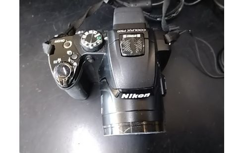 APPAREIL PHOTO NIKON COOLPIX P500 AVEC POCHETTE