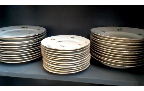 SERVICIO BLANCA PORCELANA FLOR