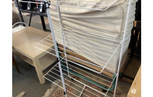 ETENDOIR A LINGE