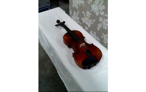 VIOLINE <ROTH&JUNIUS> 4/4 STIMMGE. +KOFFER
