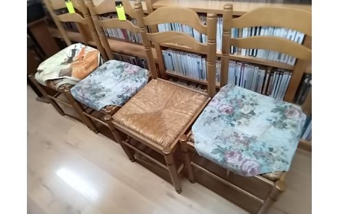 LOT DE 4 CHAISES PAILLEES