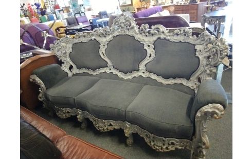 BANQUETTE STYLE ROCOCO