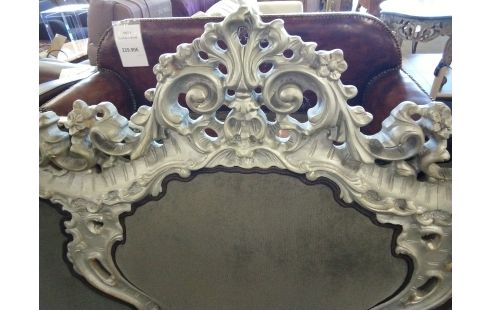 BANQUETTE STYLE ROCOCO