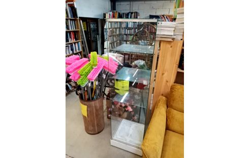 VITRINE VERRE