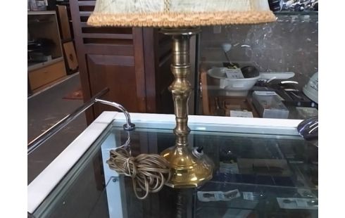 LAMPE A POSER LAITON