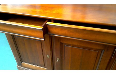 NIEDRIGES BUFFET KRISCHBAUM 3 TÜREN / 3 SCHUBLADEN