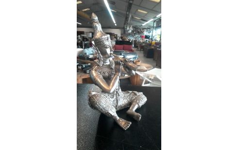 STATUE L' UNE
