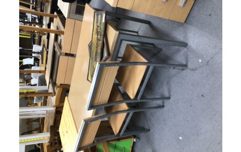 TABLE + 4 CHAISES DE CUISINE