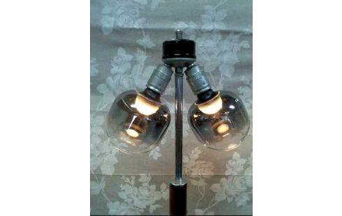 STEHLAMPE 2-FLAMMIG 70ER STIL CHROMF. HOLZ