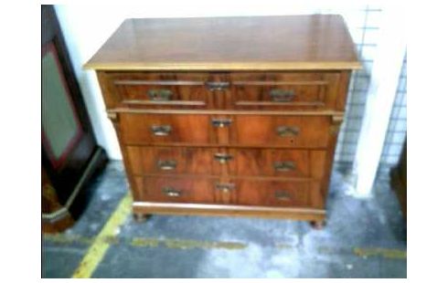 SECRETAIRE