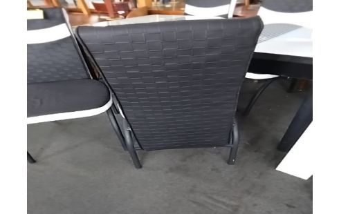 LOT DE 4 CHAISES NOIRES BLANCHES