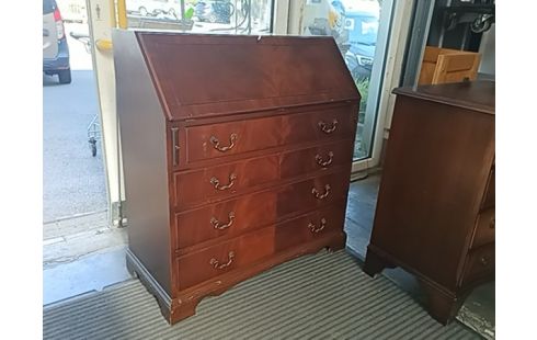 SECRETAIRE 4 LADEN