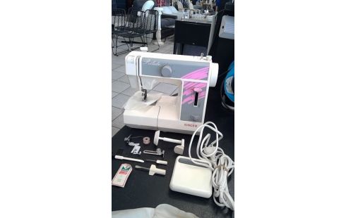 NÄHMASCHINE