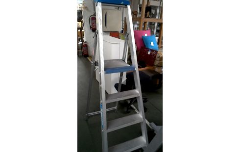 ESCALERILLA ALUMINIO TYPE LA UNIDAD