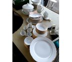 SERVICE DE TABLE PORCELAINE ENVIRON 90 PCS
