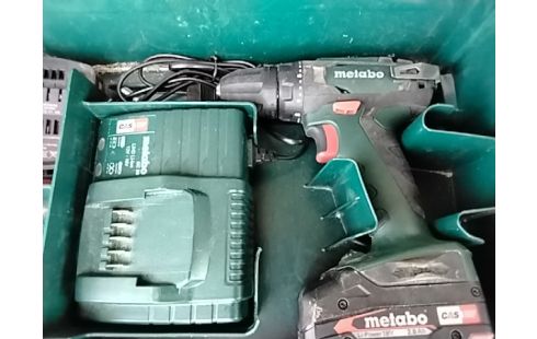 VISSEUSE ELECTRIQUE METABO COFFRET RSV2