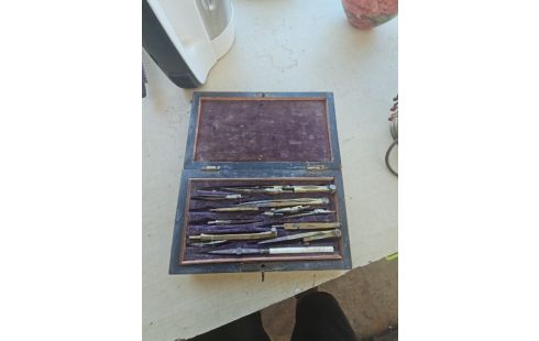 COFFRET COMPAS ANCIEN