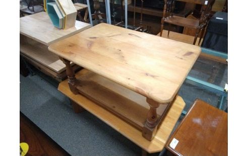 TABLE BASSE PIN