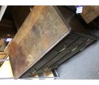 COMMODE CHENE FONCE 3 TIROIRS EN ETAT