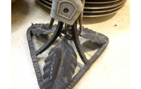 PIED DE LAMPE FERRONNERIE