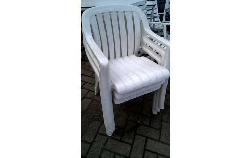 TUINSTOEL WIT PVC LOT